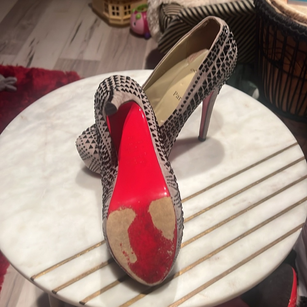 Super high heels - Picture 4 of 6